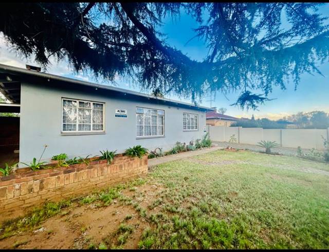 2 BEDROOM HOUSE FOR SALE IN VANDERBIJLPARK CW 5